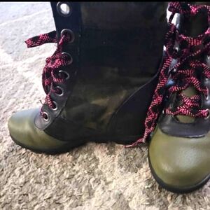 Girls Sorel boots